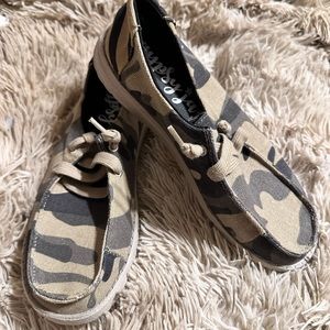 Casual Sneakers for Women SZ 6.5